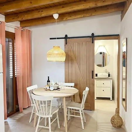 La Casita De Tila